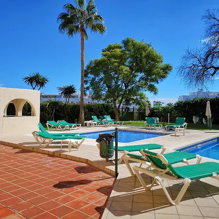 Daire Club Playa Flores 304 *
